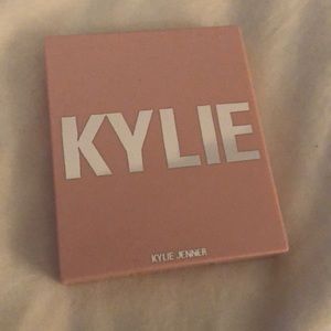 Kylie cosmetics blush